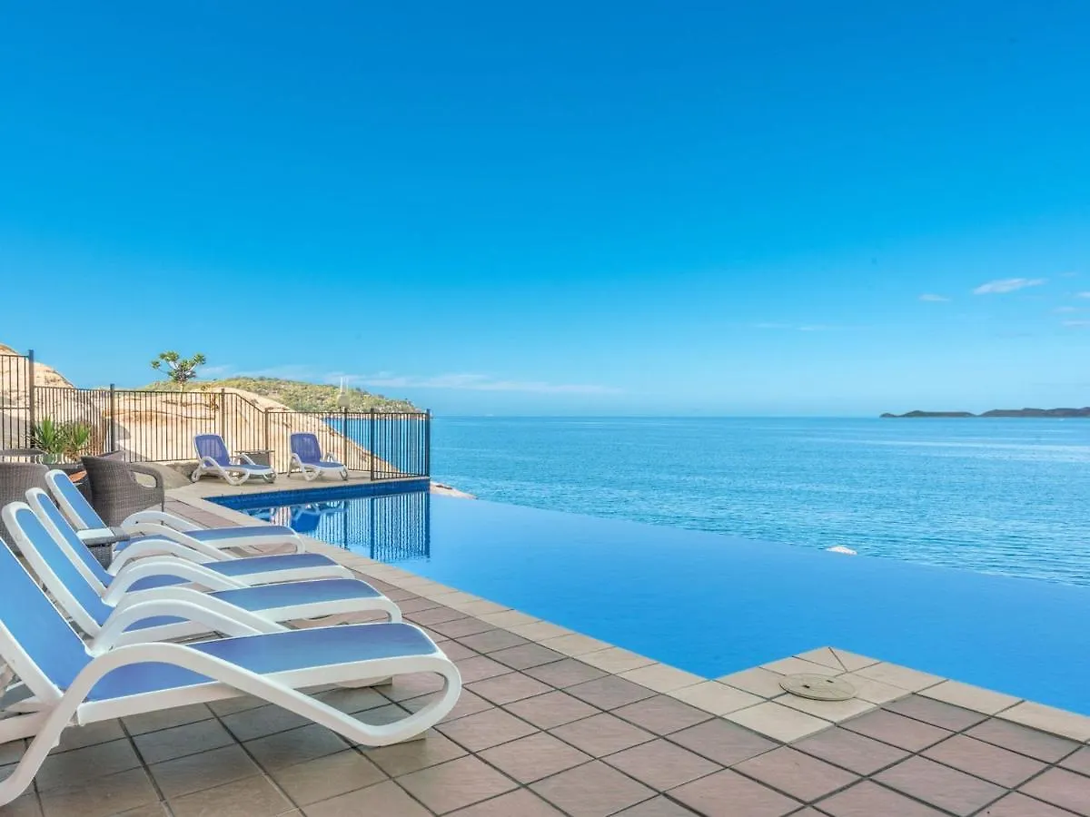 1 Bright Point Apartment 4501 Nelly Bay